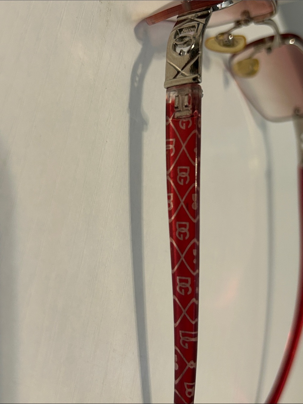 Gradient DG Pink Rimless Sunglasses - Picture 3 of 4